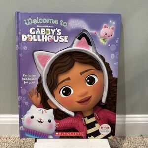 Welcome to Gabby's Dollhouse (Gabby's Dollhouse Storybook with Headband)